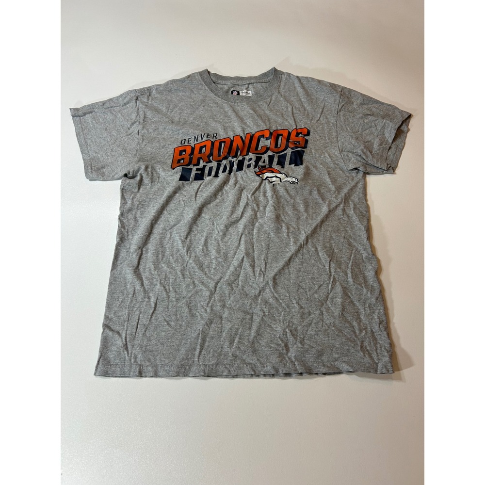 NFL Team Apparel T-Shirt Men's Medium Gray Denver Broncos Football Graphic